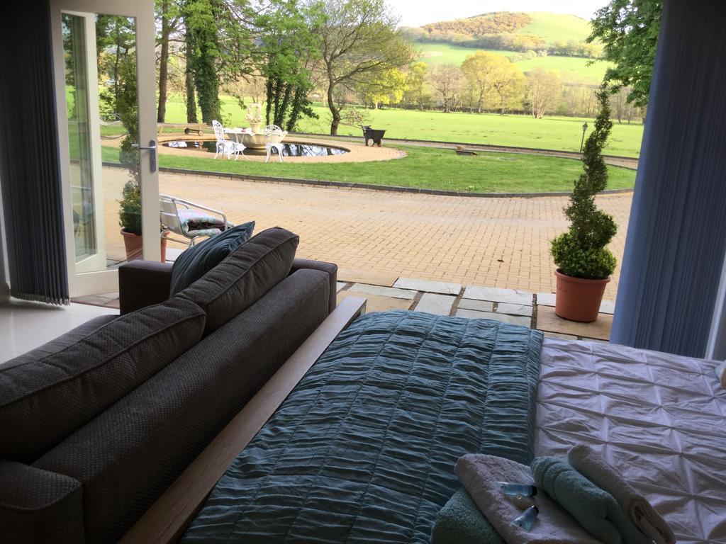 Plas Y Dderwen Bed And Breakfast Aberystwyth Ngoại thất bức ảnh