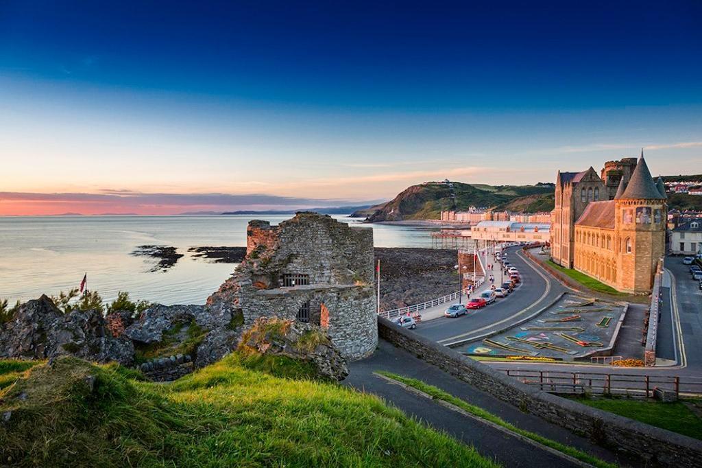 Plas Y Dderwen Bed And Breakfast Aberystwyth Ngoại thất bức ảnh