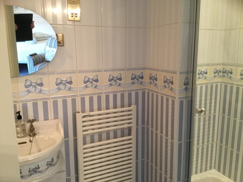 Plas Y Dderwen Bed And Breakfast Aberystwyth Ngoại thất bức ảnh